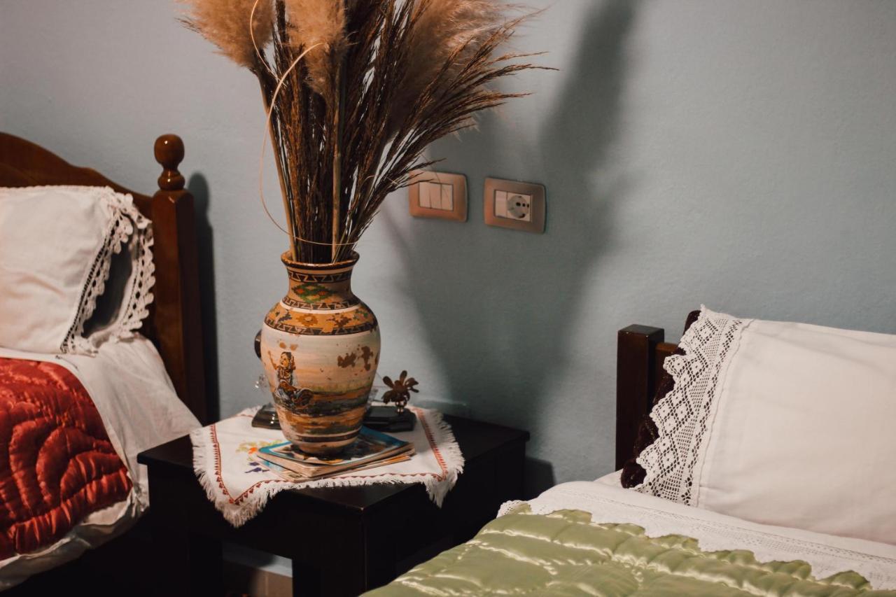 Bb Traditional Apartment Gjirokastra Kültér fotó