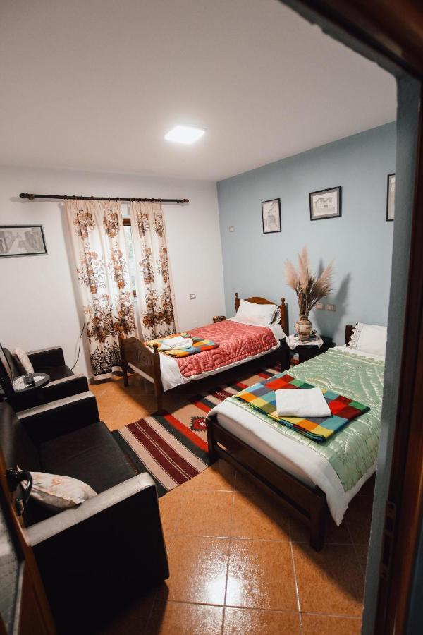 Bb Traditional Apartment Gjirokastra Kültér fotó