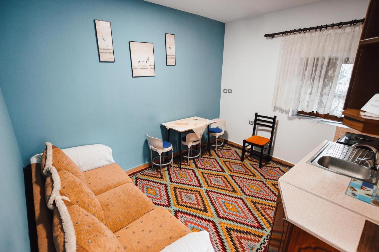 Bb Traditional Apartment Gjirokastra Kültér fotó