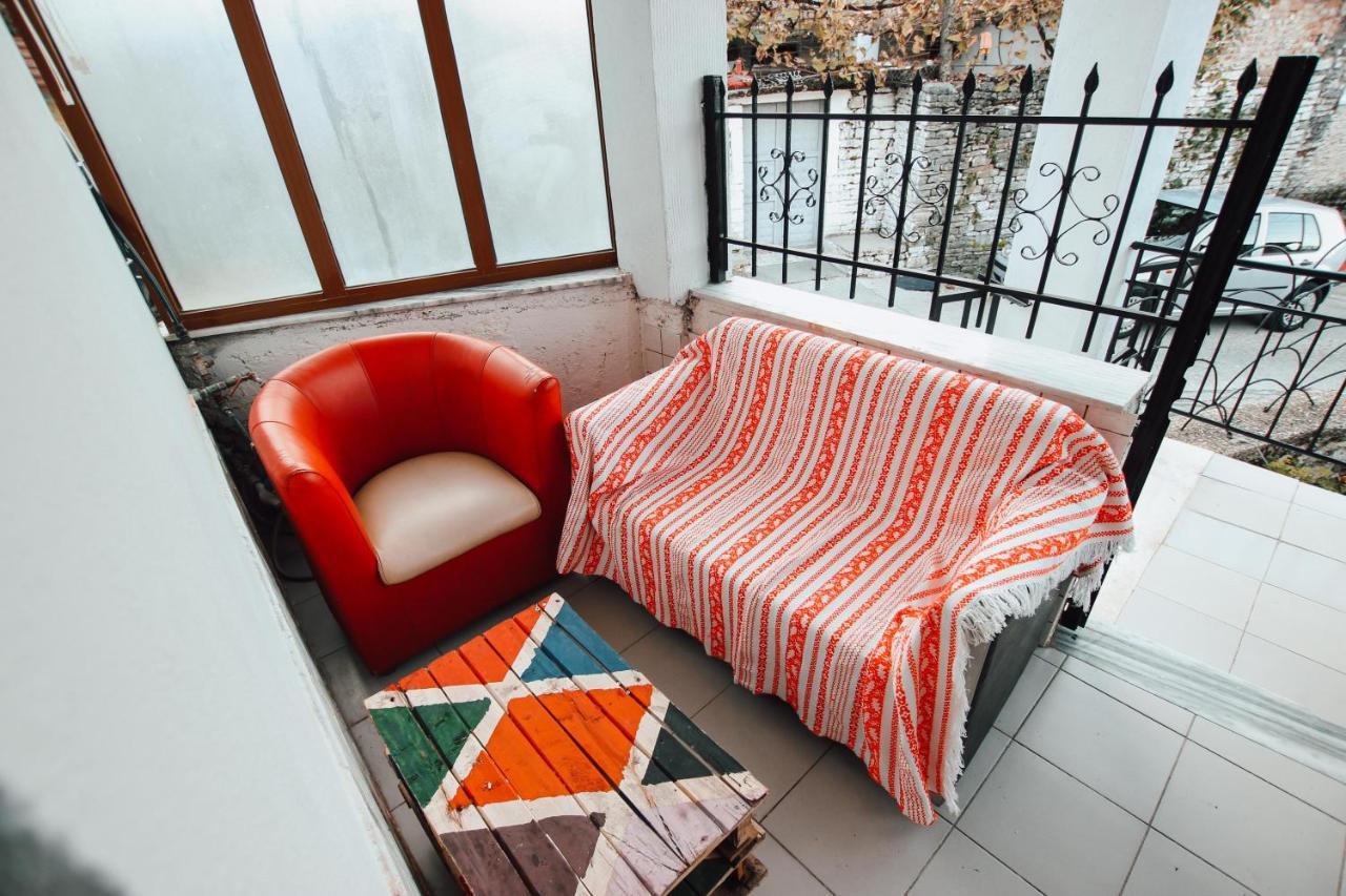 Bb Traditional Apartment Gjirokastra Kültér fotó